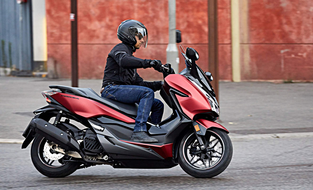 Yamaha скутер 125 трицикл